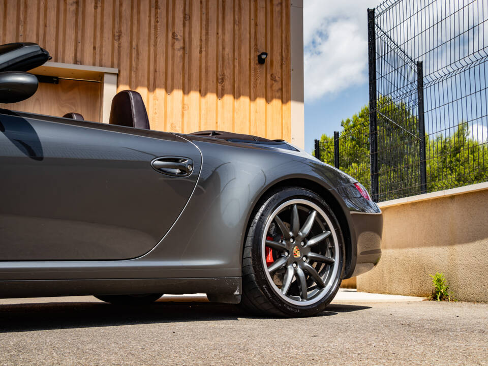 Bild 6/50 von Porsche 911 Carrera 4S (2006)