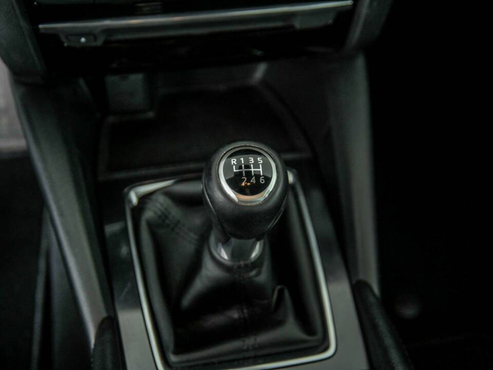 Imagen 37/50 de Mazda 6 Sport Kombi 2.0 Skyactiv-G (2016)