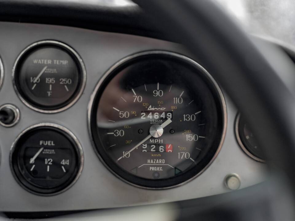 Image 25/30 of Ferrari Dino 246 GTS (1973)