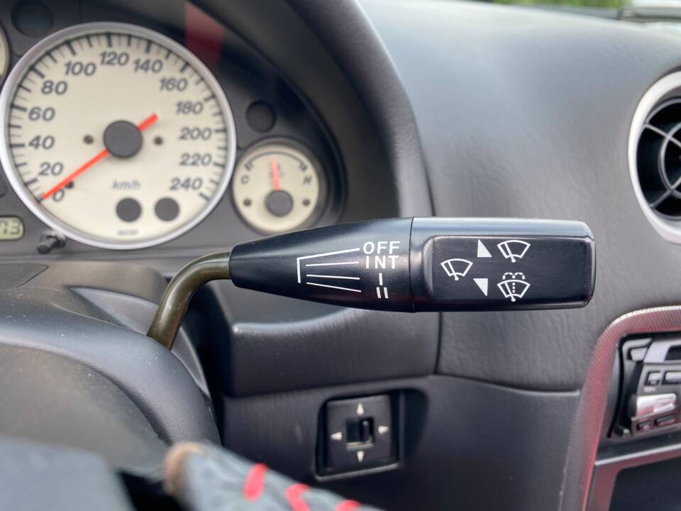 Afbeelding 22/63 van Mazda MX-5 1.6 (2004)