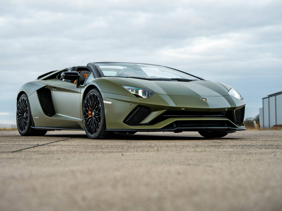 Bild 40/44 von Lamborghini Aventador S (2020)