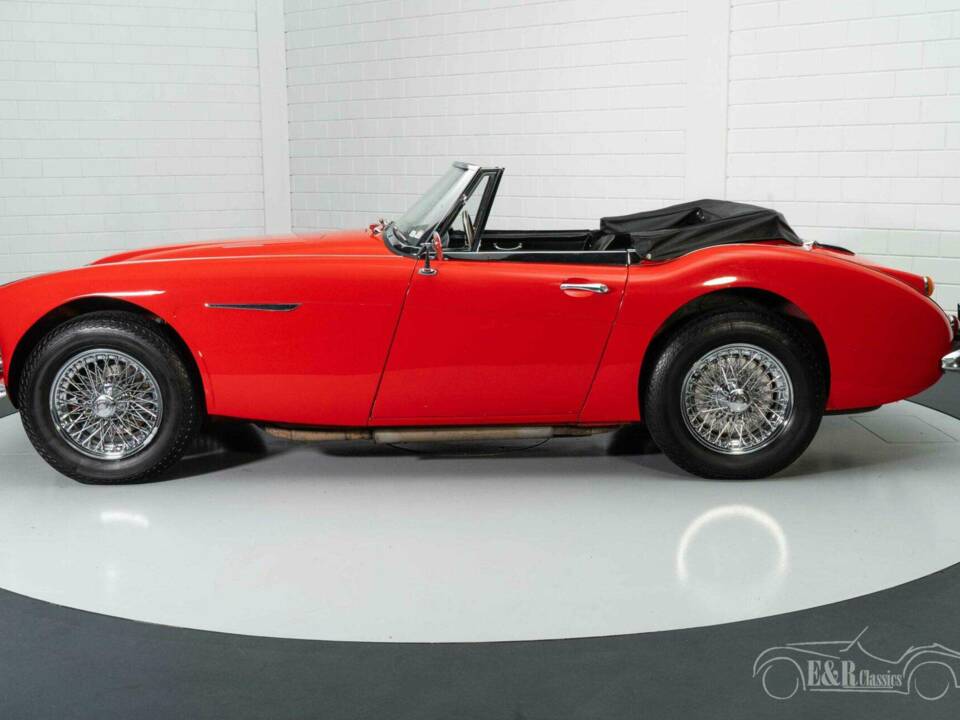 Imagen 5/19 de Austin-Healey 3000 Mk III (BJ8) (1966)