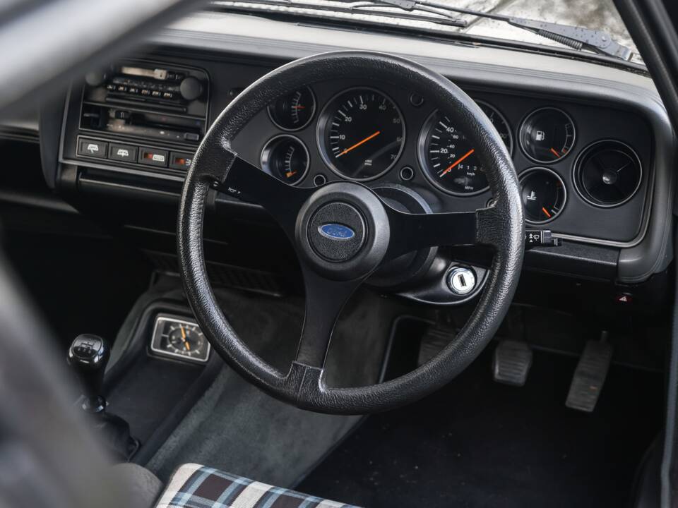 Imagen 8/21 de Ford Capri 2,8i (1981)