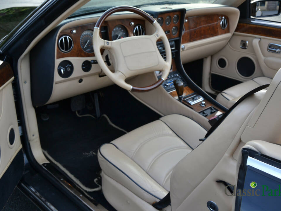 Image 29/50 of Bentley Azure (1997)