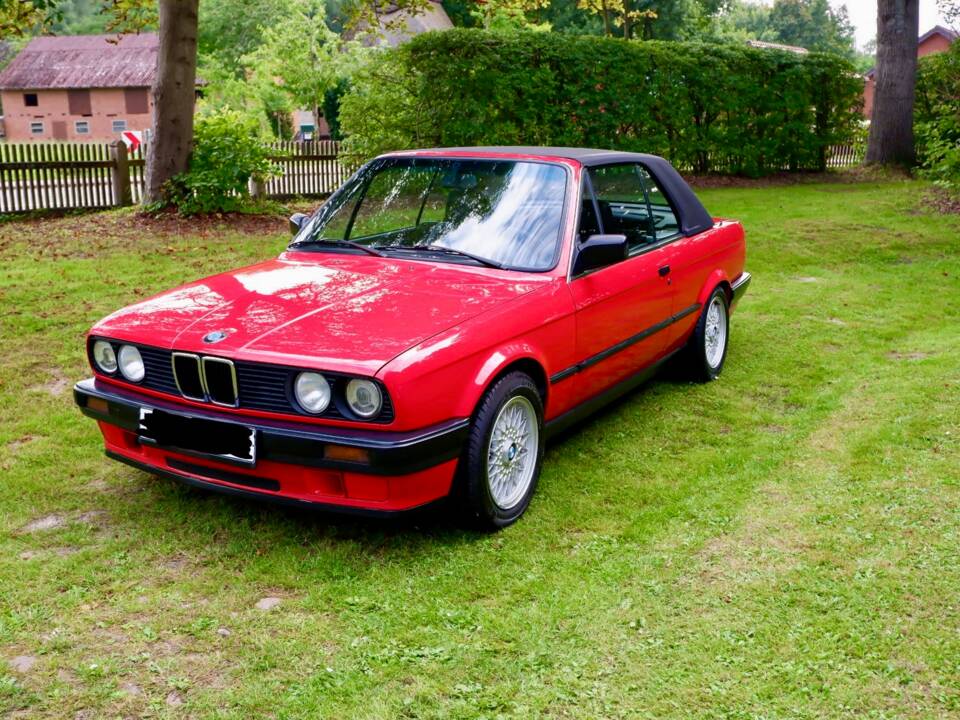 Imagen 1/26 de BMW 318i (1992)