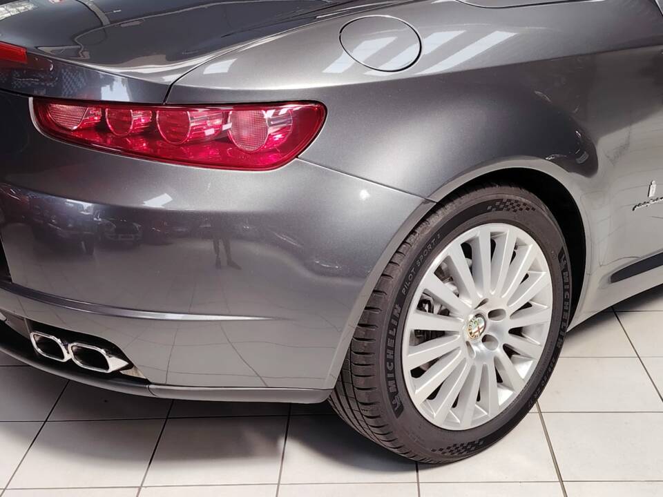 Bild 20/86 von Alfa Romeo Spider 2.2 JTS (2007)