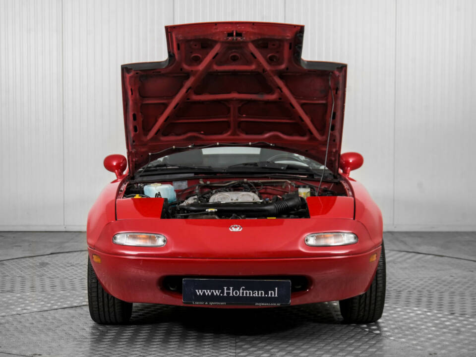 Immagine 37/50 di Mazda MX-5 1.8 (1994)