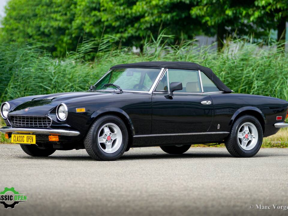 Image 30/42 of FIAT Spider 2000 (1981)