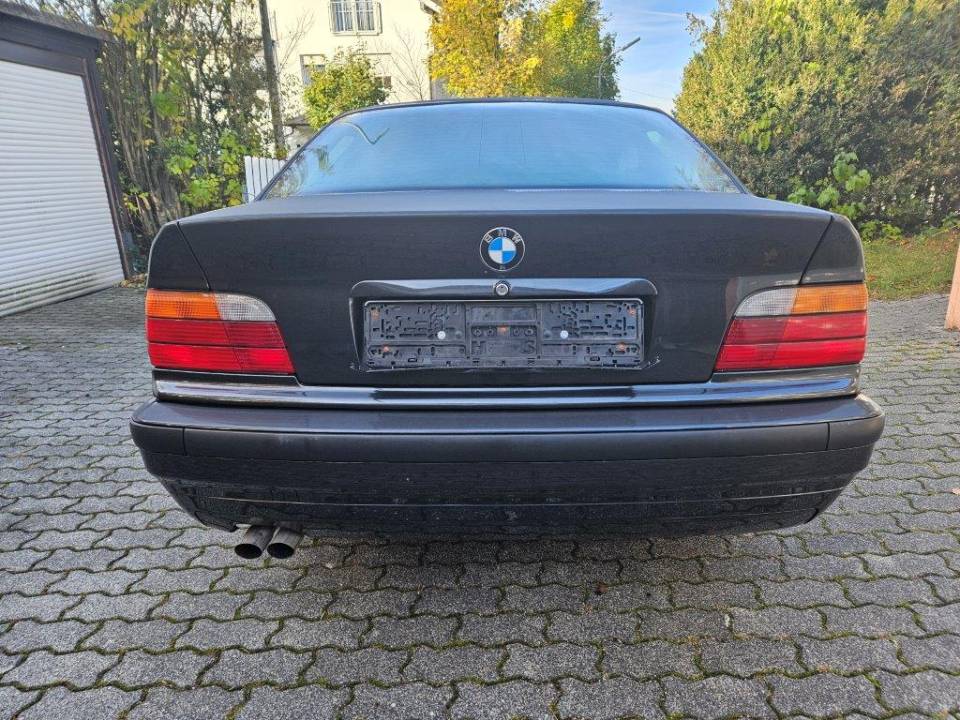 Imagen 17/17 de BMW 325i (1992)