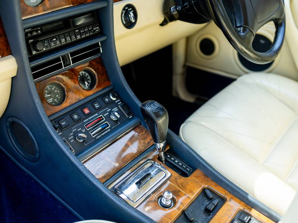 Image 36/50 of Bentley Continental R (1997)