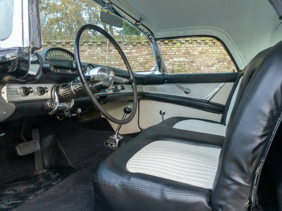 Bild 34/50 von Ford Thunderbird (1955)