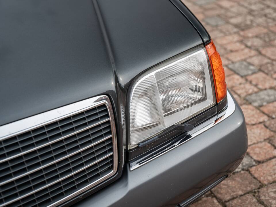 Image 4/54 of Mercedes-Benz 500 SEL (1992)