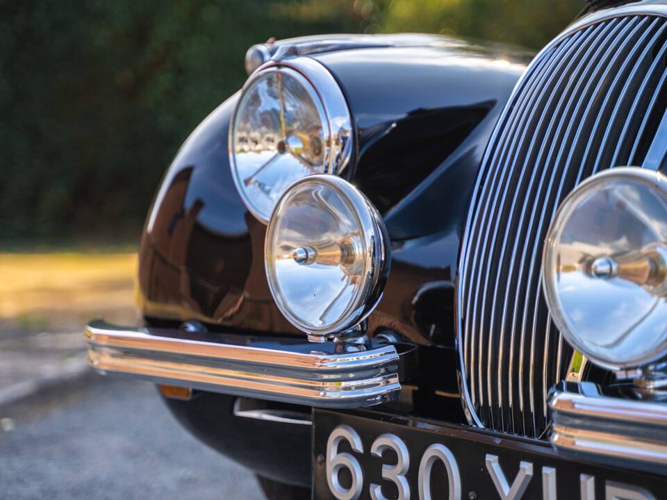 Afbeelding 35/50 van Jaguar XK 120 OTS (1952)