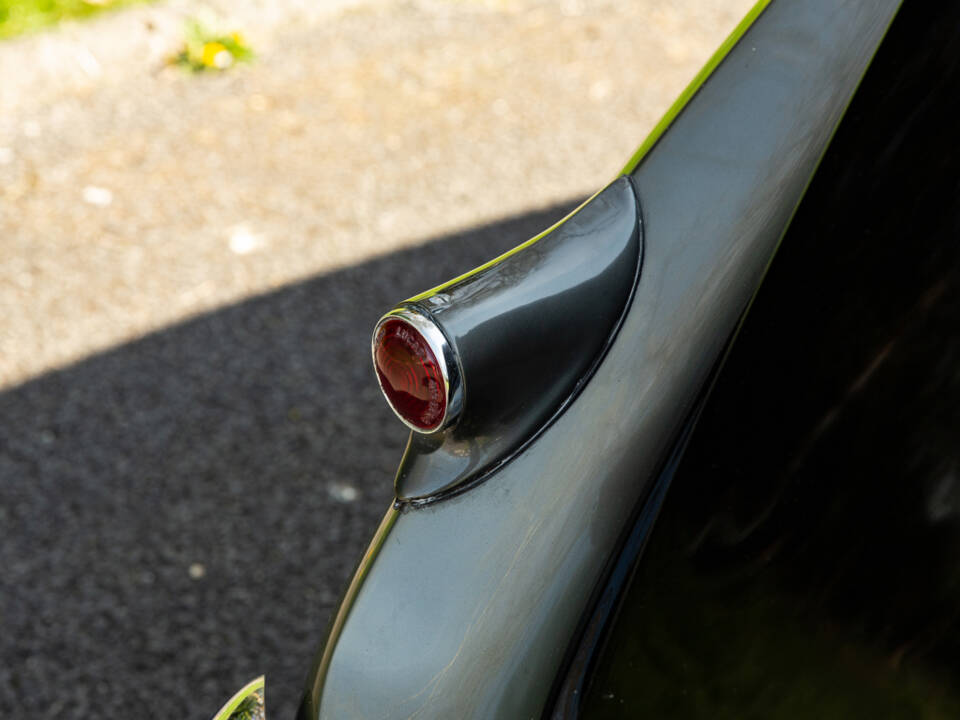 Image 22/38 of Rolls-Royce Silver Dawn (1954)