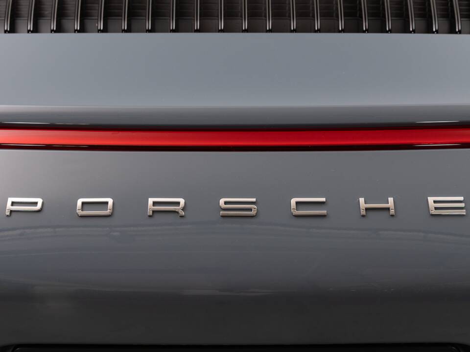 Image 14/37 of Porsche 911 Targa 4S (2016)