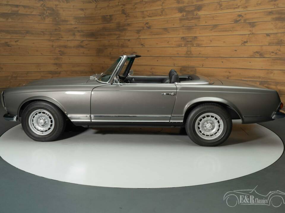 Afbeelding 6/8 van Mercedes-Benz 280 SL (1968)