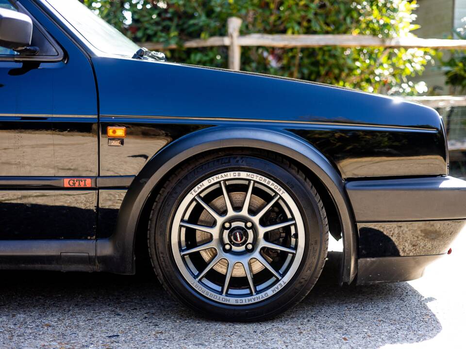 Bild 22/50 von Volkswagen Golf II GTi 1.8 (1991)