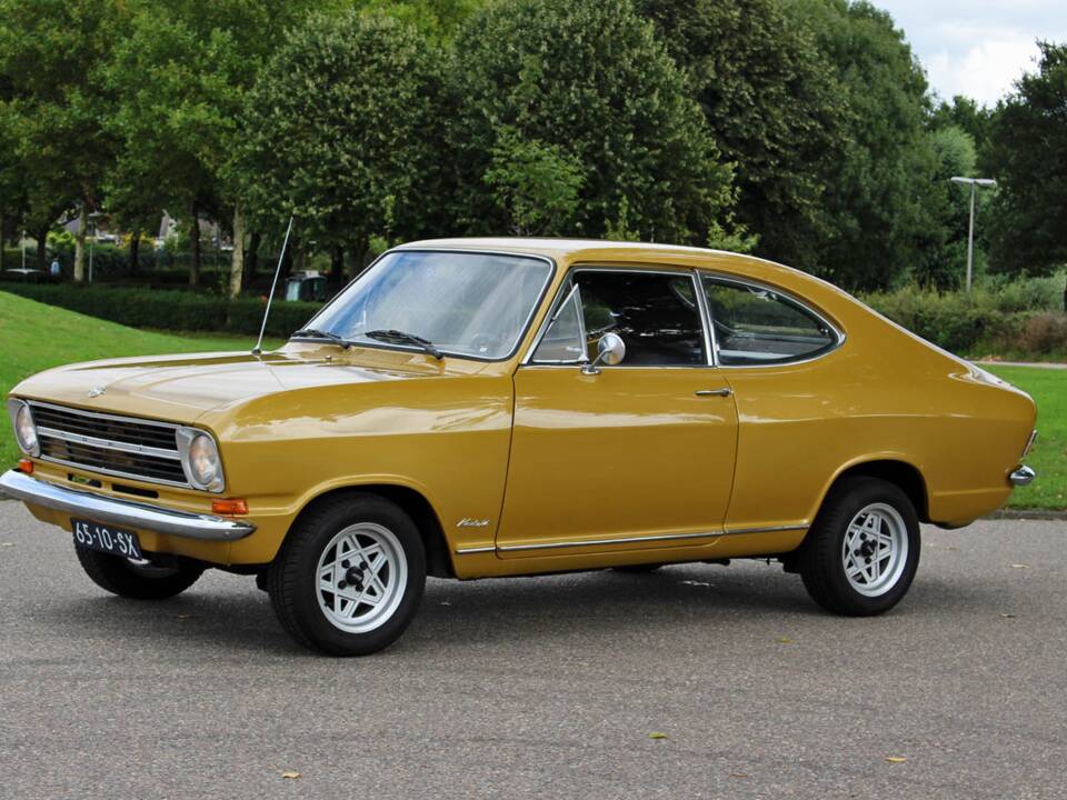 Immagine 2/38 di Opel Kadett 1,2 S (1971)