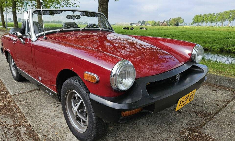 Image 4/8 of MG Midget 1500 (1978)
