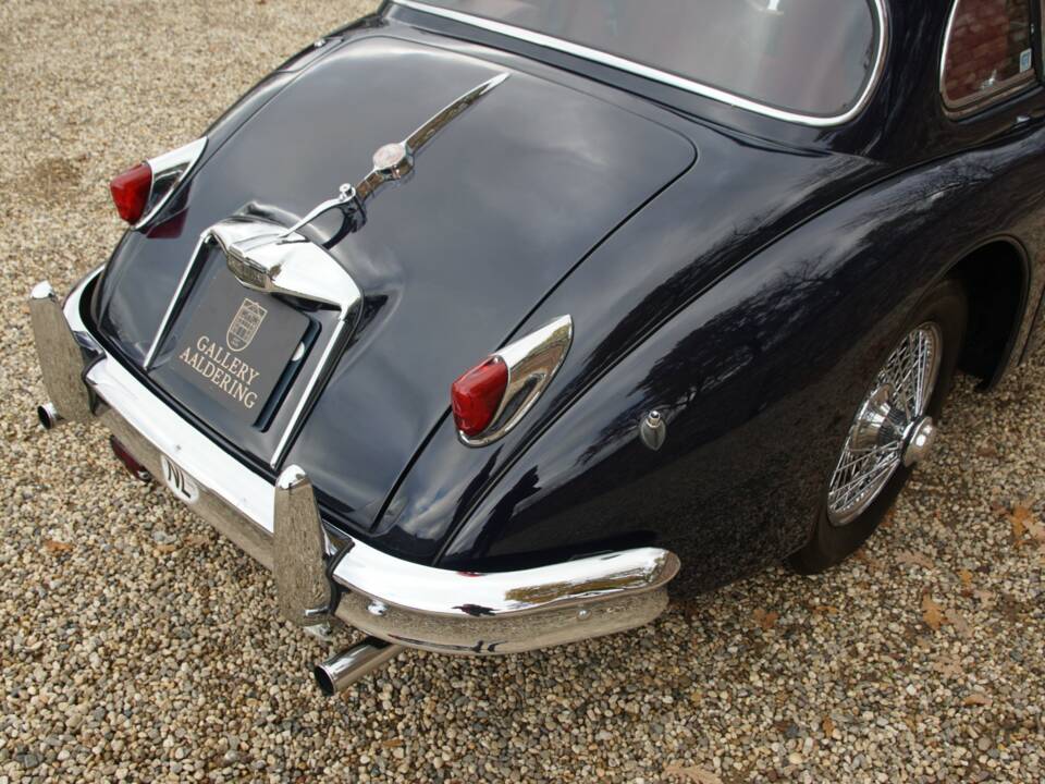 Image 44/50 of Jaguar XK 150 3.4 S FHC (1959)