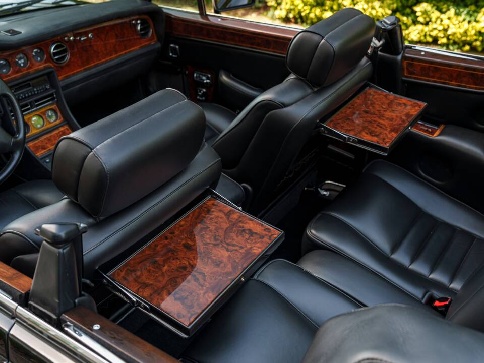 Image 28/32 de Bentley Continental (1993)