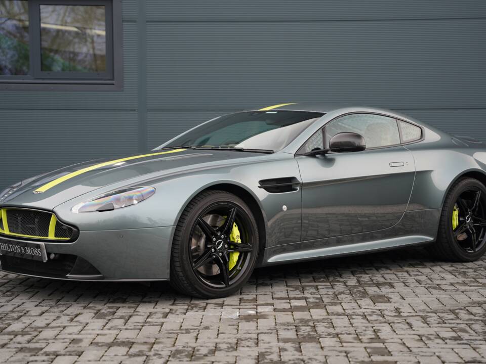 Bild 4/50 von Aston Martin V8 Vantage AMR (2018)