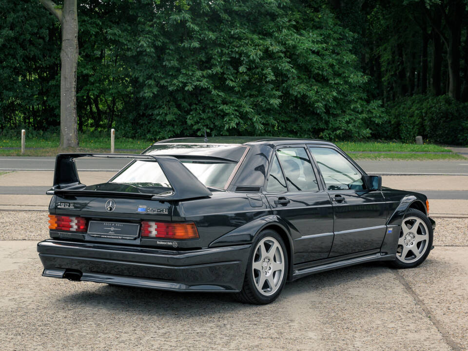 Bild 18/53 von Mercedes-Benz 190 E 2.5-16 (1991)