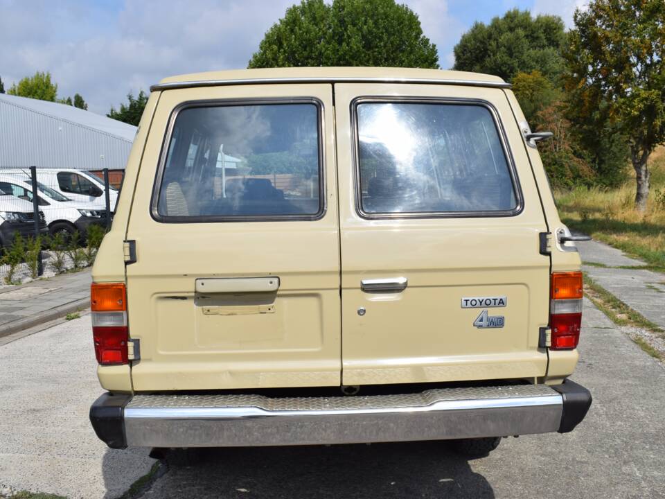 Image 4/24 of Toyota Land Cruiser FJ 60 (1984)