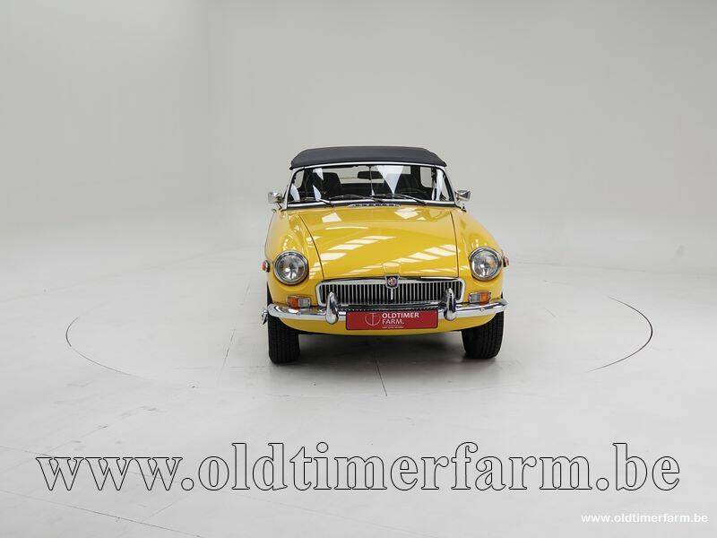 Image 11/15 of MG MGB (1978)