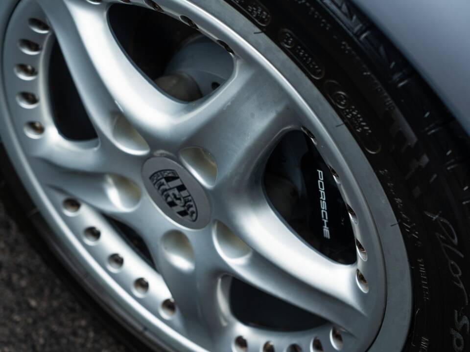 Image 55/60 of Porsche 911 Targa (1996)