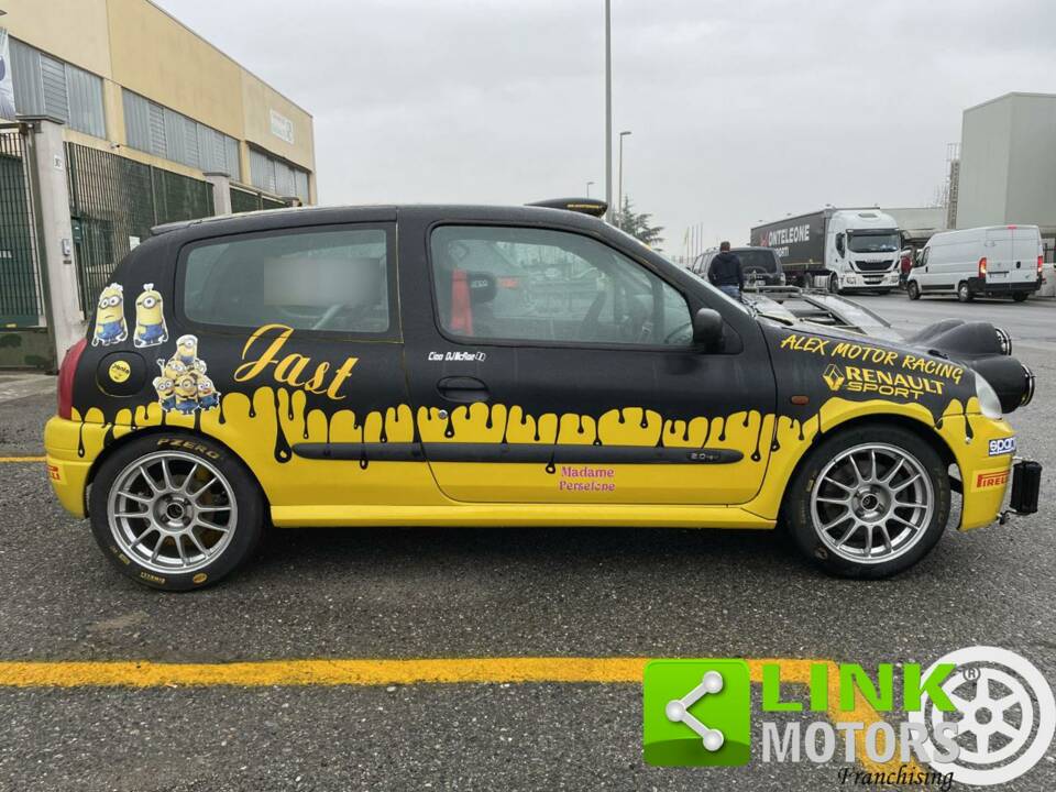 Imagen 5/10 de Renault Clio II 2.0 16V Sport (2000)