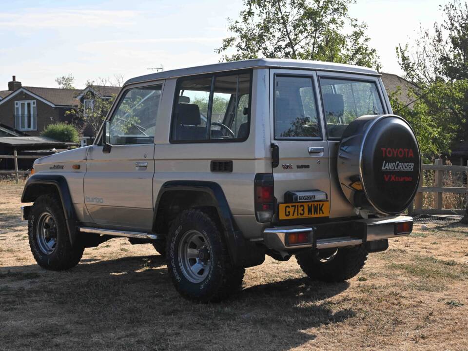Bild 3/50 von Toyota Landcruiser Turbo LJ 70 (1989)