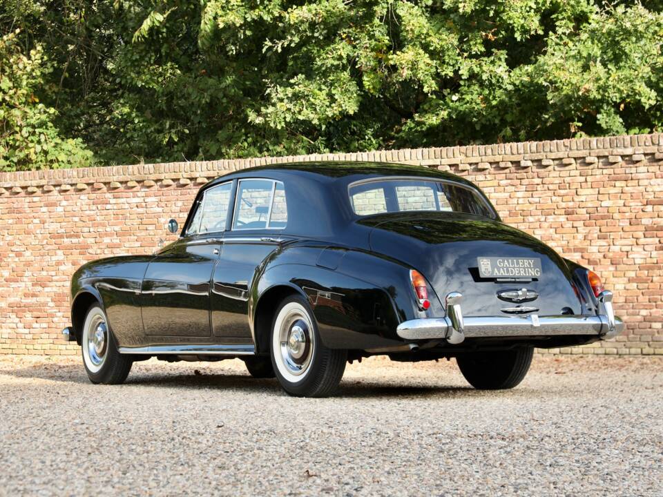 Image 2/50 de Rolls-Royce Silver Cloud III (1965)