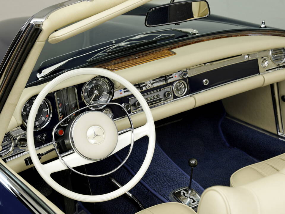 Image 9/21 of Mercedes-Benz 280 SL (1969)