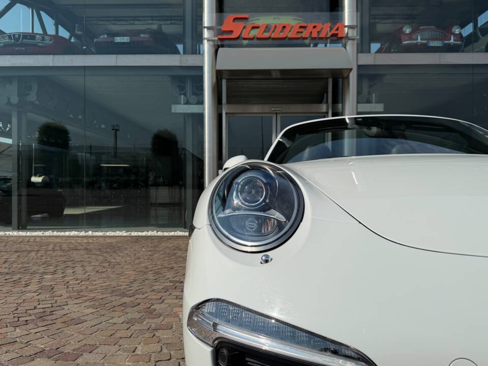 Obraz 8/29 pojazdu Porsche 911 Carrera (2013)