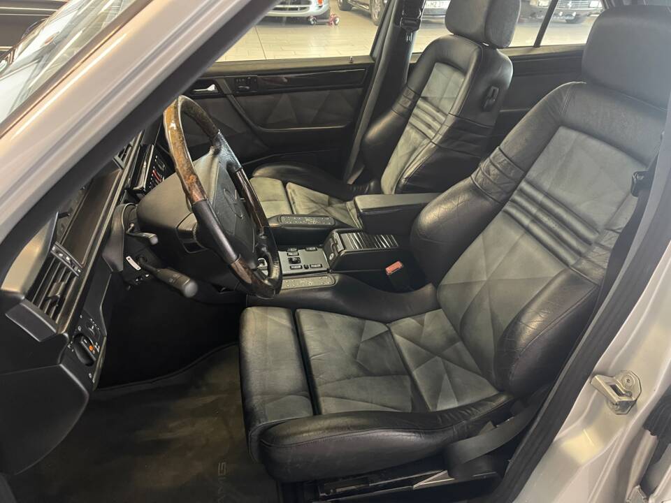 Bild 17/19 von Mercedes-Benz E 60 AMG (1993)