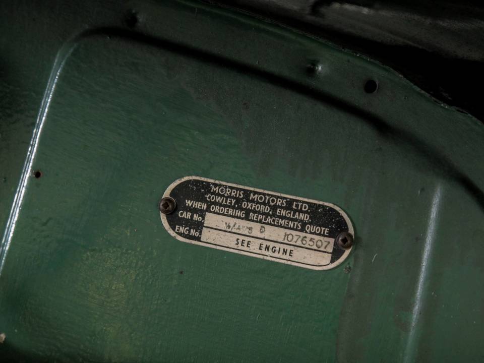 Image 44/50 of Morris Minor 1000 Traveller (1964)