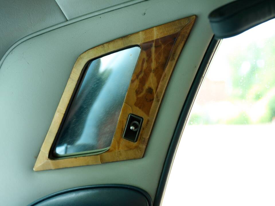 Image 38/46 of Rolls-Royce Silver Shadow I (1974)