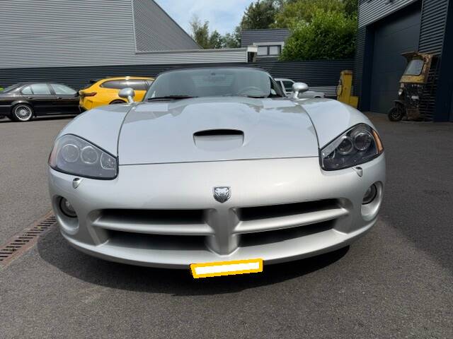 Imagen 3/27 de Dodge Viper SRT10 (2004)
