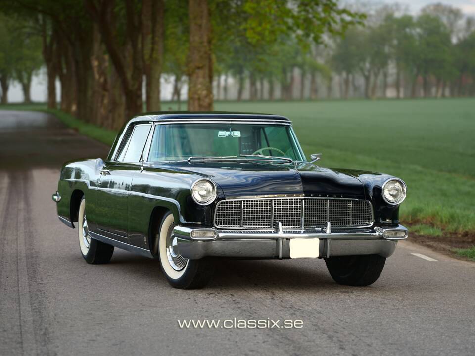 Image 17/24 of Lincoln Continental Mark II (1956)