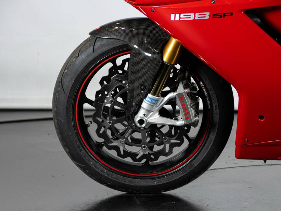Immagine 26/50 di Ducati DUMMY (2011)
