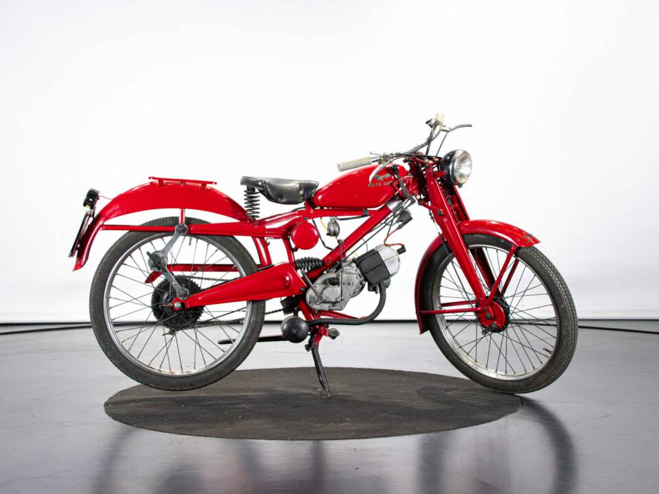 Immagine 5/50 di Moto Guzzi Motoleggera 65 (1951)