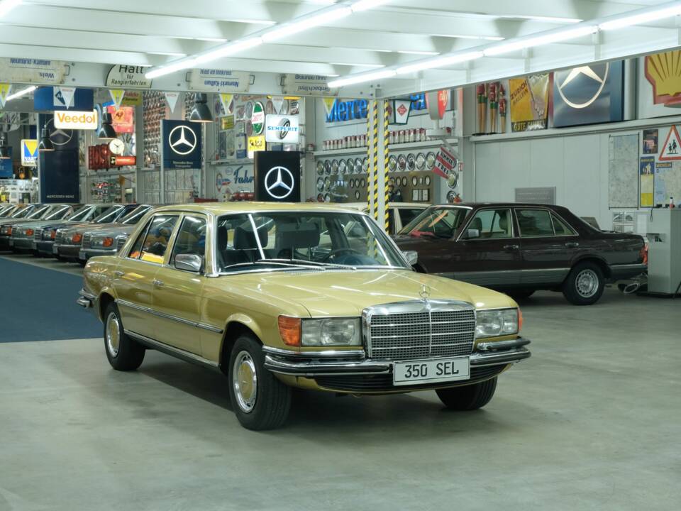 Image 15/76 of Mercedes-Benz 350 SEL (1977)