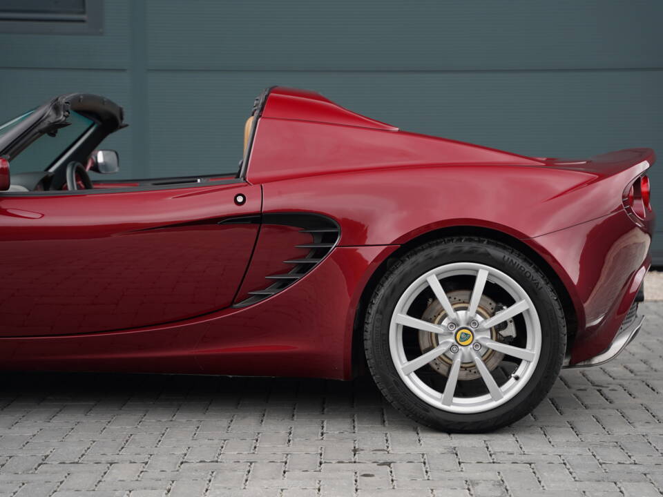 Immagine 10/50 di Lotus Elise 111R (2004)