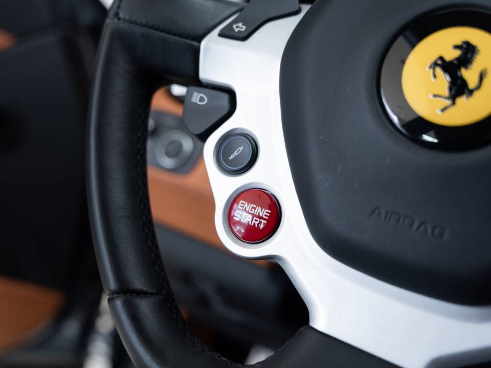 Image 16/47 of Ferrari FF (2015)