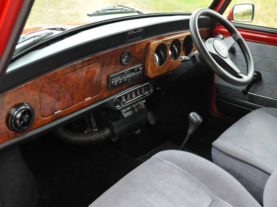Imagen 4/37 de Rover Mini Mayfair (1993)