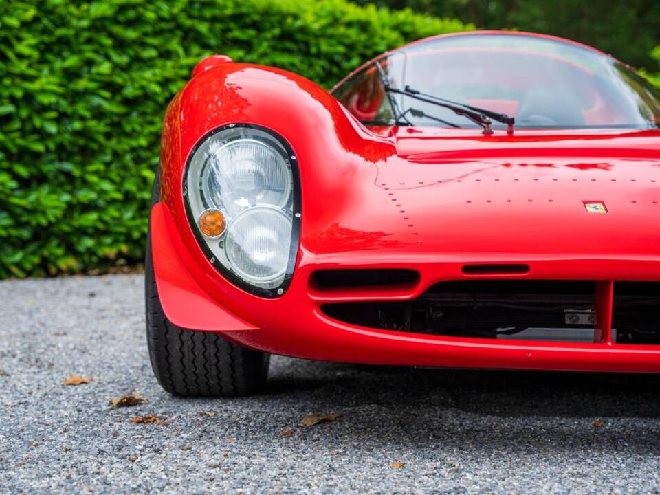 Immagine 4/21 di Ferrari 330 P4 Recreation (1978)