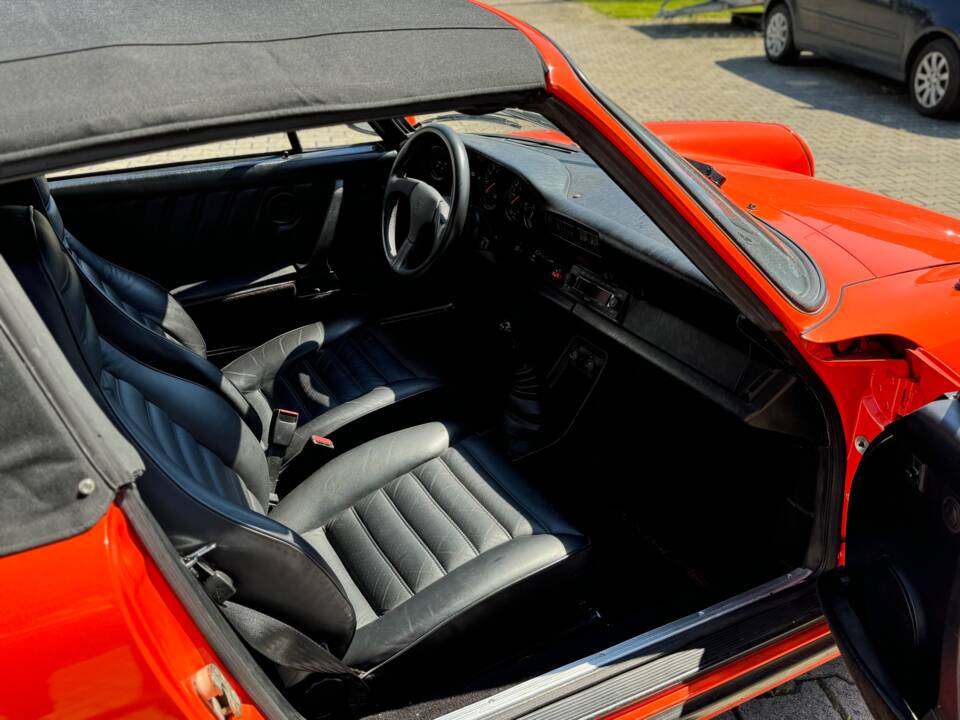 Image 12/14 of Porsche 911 SC 3.0 (1983)