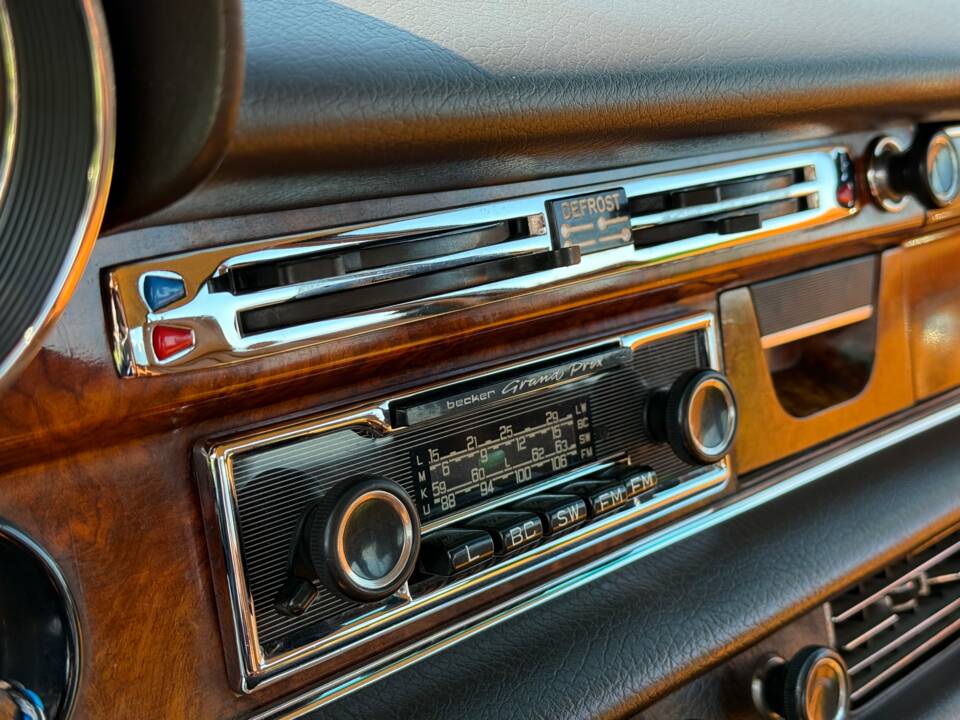 Image 10/39 of Mercedes-Benz 300 SEL 6.3 (1970)