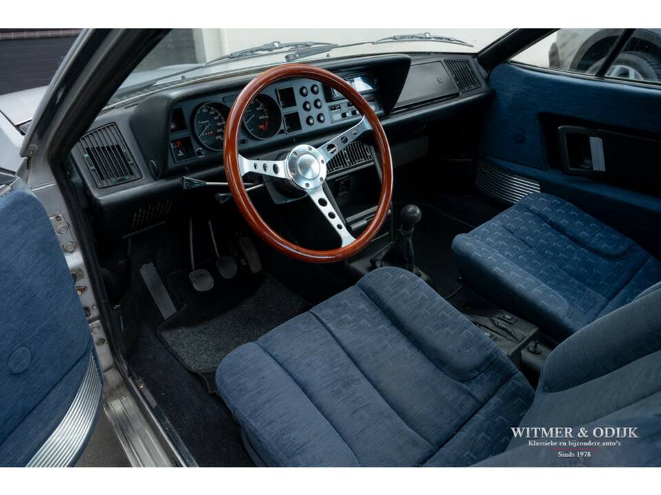 Immagine 12/25 di Lancia Gamma Coupe 2500 I.E. (1981)